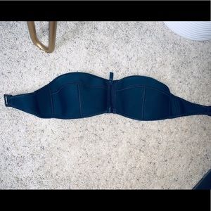 Triangl swimsuit top